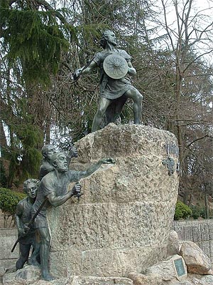 Памятник вождю лузитанов - Вириату