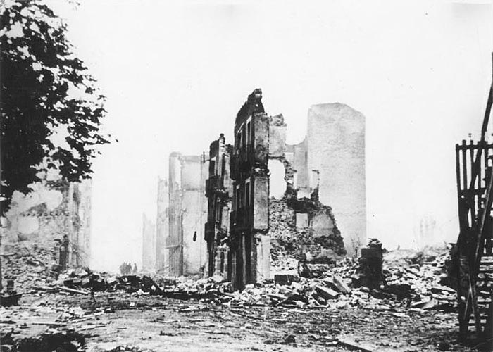 Герника после бомбардировки 26 апреля 1937 г.