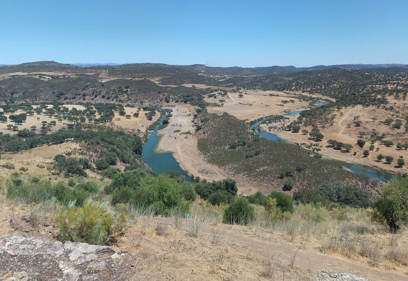 Граница Испании и Португалии (долина реки Ардила)